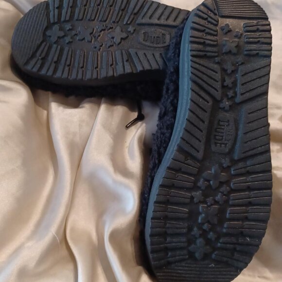 NWOT Hey Dude Black Wendy Faux Shearling Slippers - Picture 3 of 6